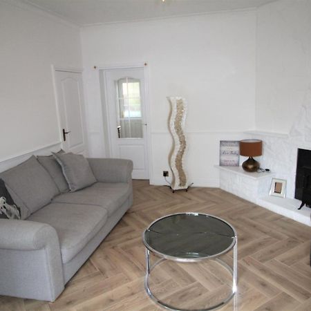 Whitley Bay - Sleeps 6 - Refurbished Throughout - Fast Wifi - Dogs Welcome 외부 사진