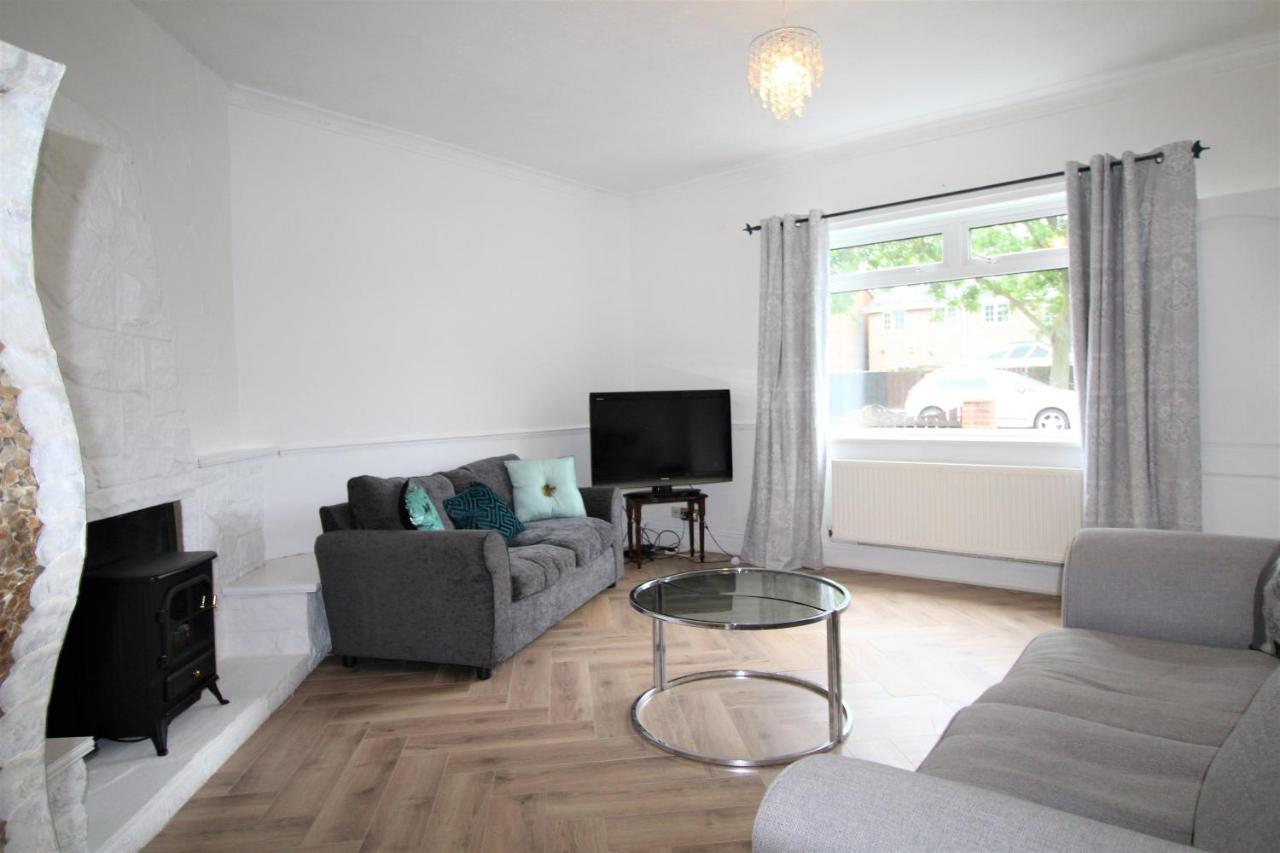 Whitley Bay - Sleeps 6 - Refurbished Throughout - Fast Wifi - Dogs Welcome 외부 사진